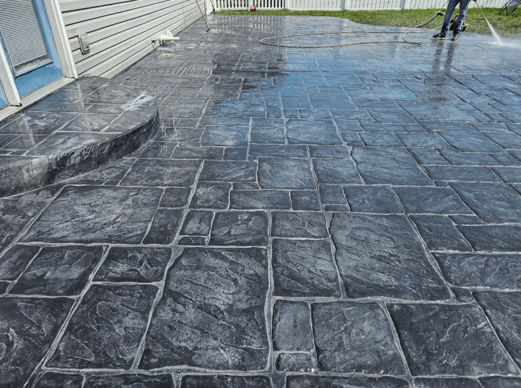 stmp clr patio w step